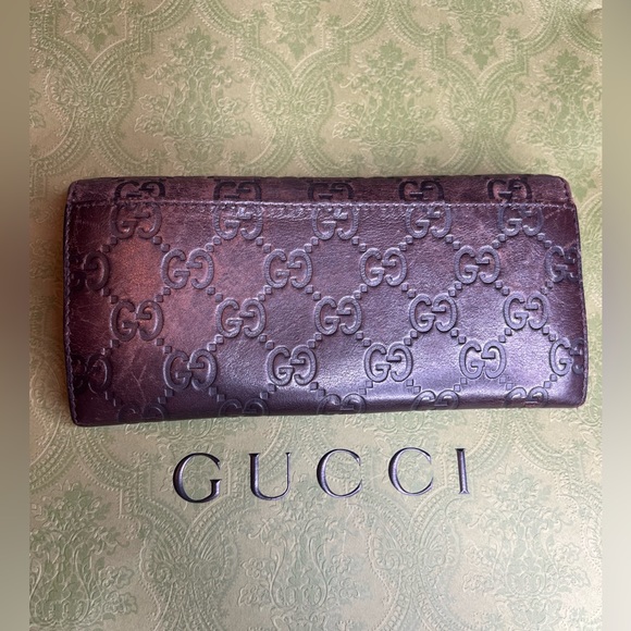Authentic GUCCI wallet - Picture 2 of 11